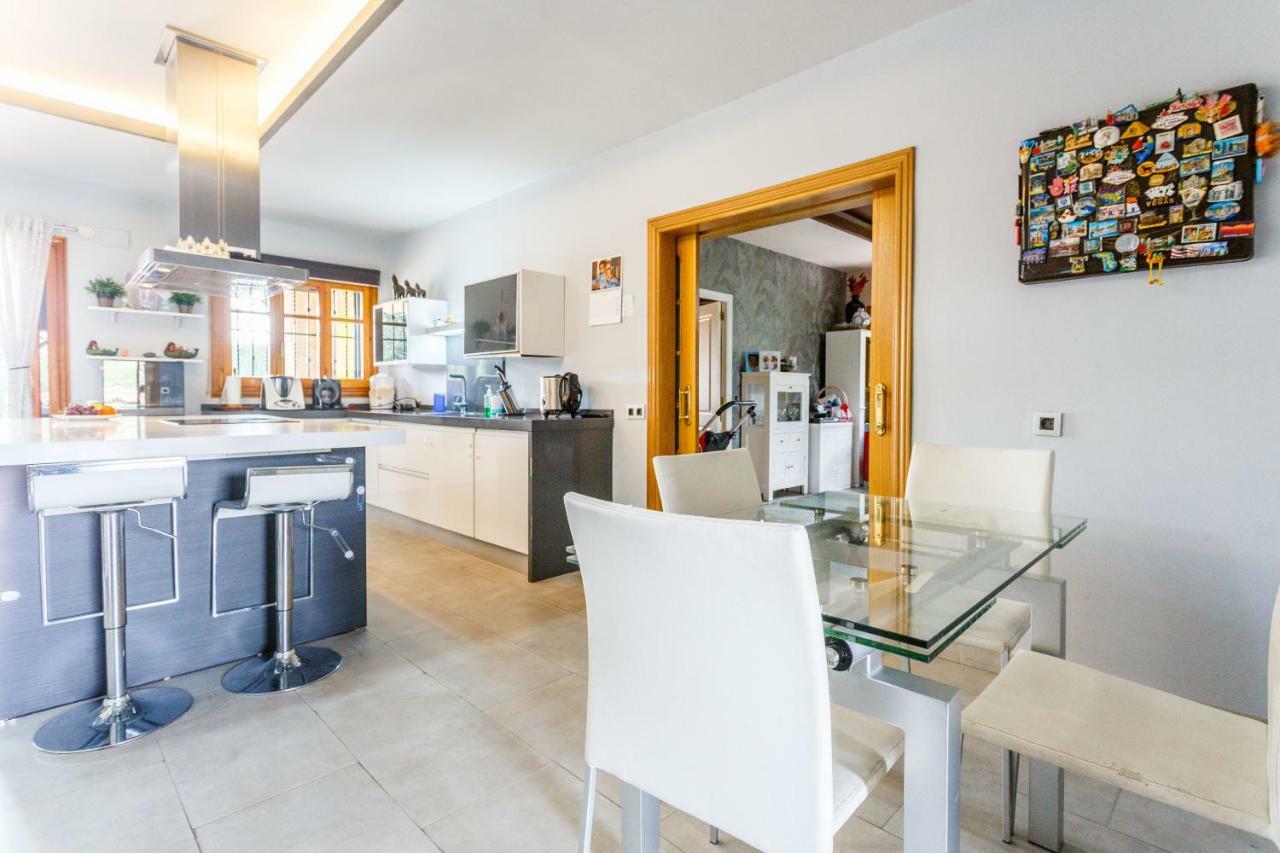 Divi Apartments Villa Reyes Mairena del Aljarafe Eksteriør bilde