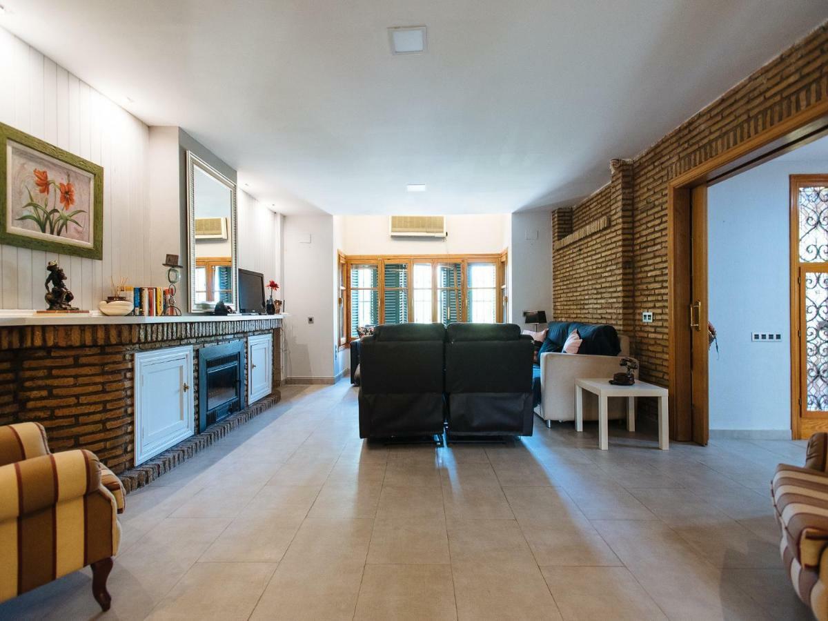 Divi Apartments Villa Reyes Mairena del Aljarafe Eksteriør bilde